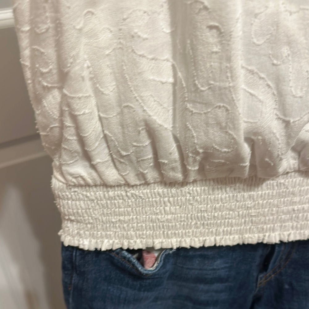 Anthropologie White Embroidered Boxy Crop Top size XS - Picture 5 of 6